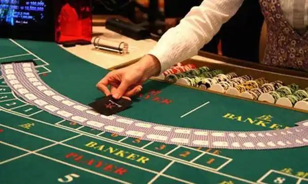 lanbet77 ဂိမ်းလော်ဘီ မြန်မာကစားသမားများ Live Casino နှင့် Slots ကစားနေသောမြင်ကွင်း